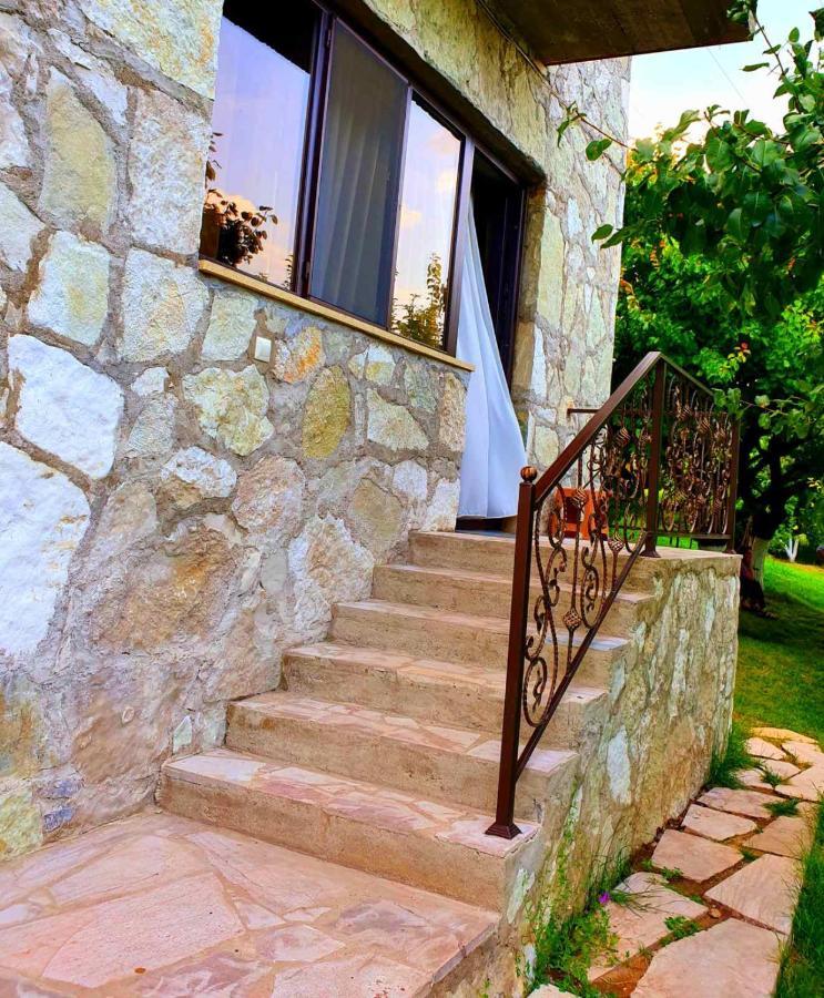 Guest House Ijevan'S Garden Eksteriør bilde