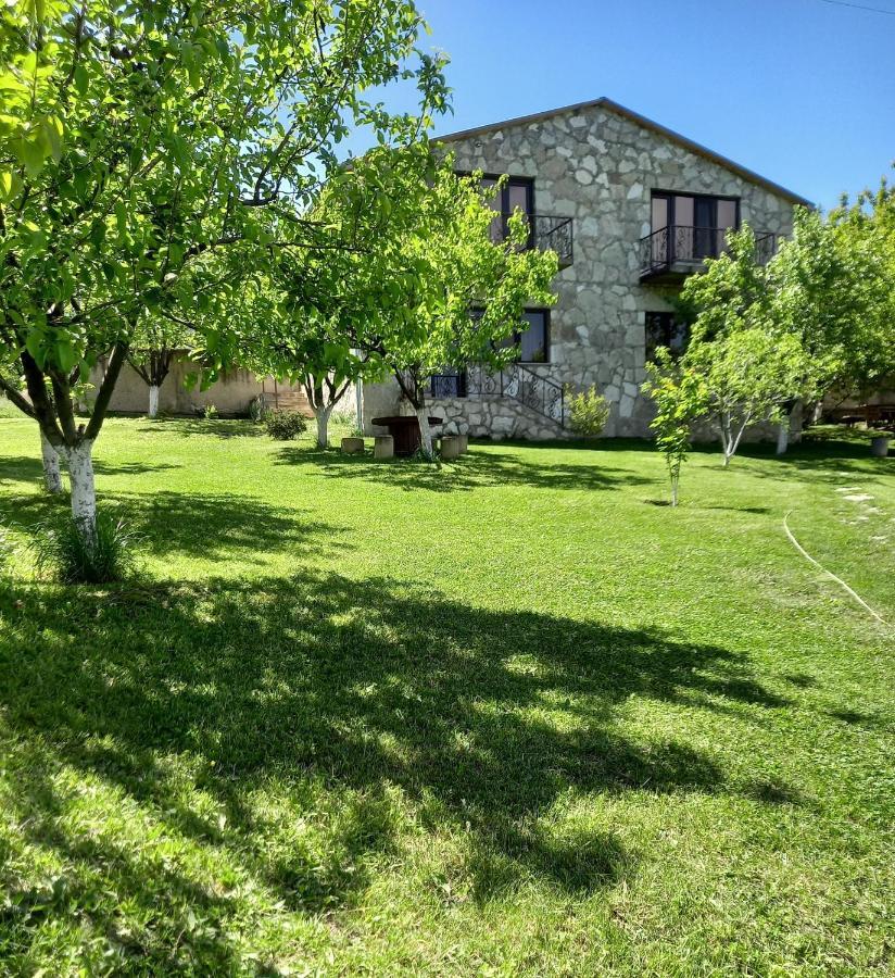Guest House Ijevan'S Garden Eksteriør bilde
